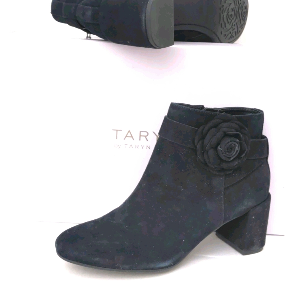 New Taryn booties Size 6.5